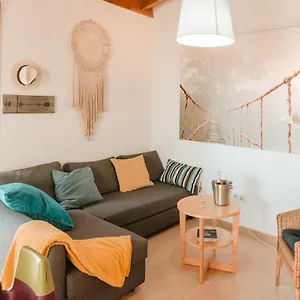 https://finca-los-llanitos.tenerifehoteles.net