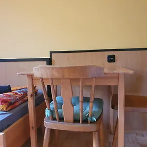 Apartament Affordable Central Rooms, 10-min To Lugner City, Wiedeń